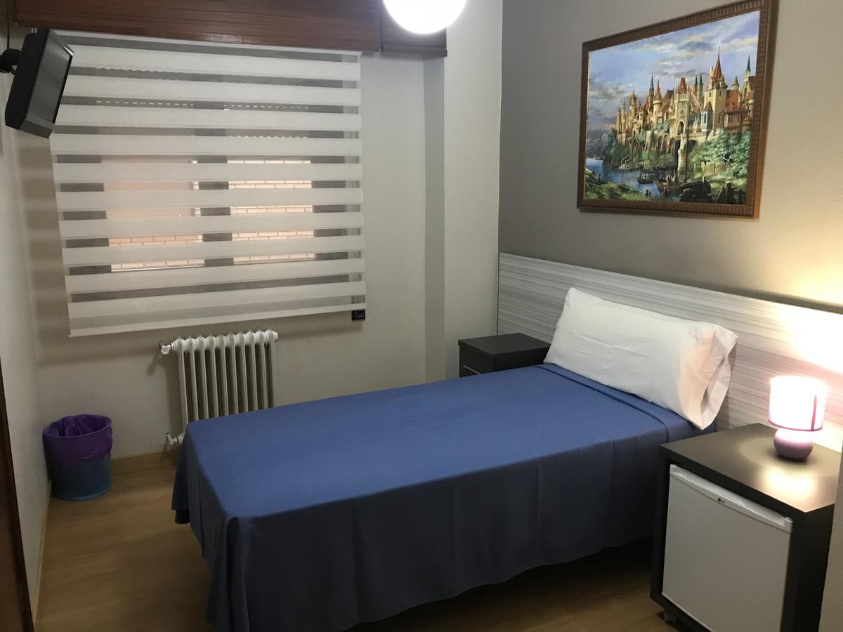 Pension Berceo Logrono Ngoại thất bức ảnh